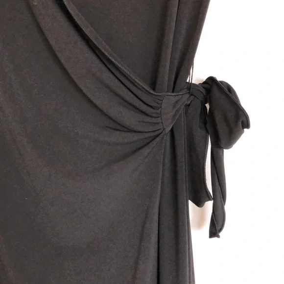 MAX STUDIO•Slinky Wrap Dress - Picture 4 of 8